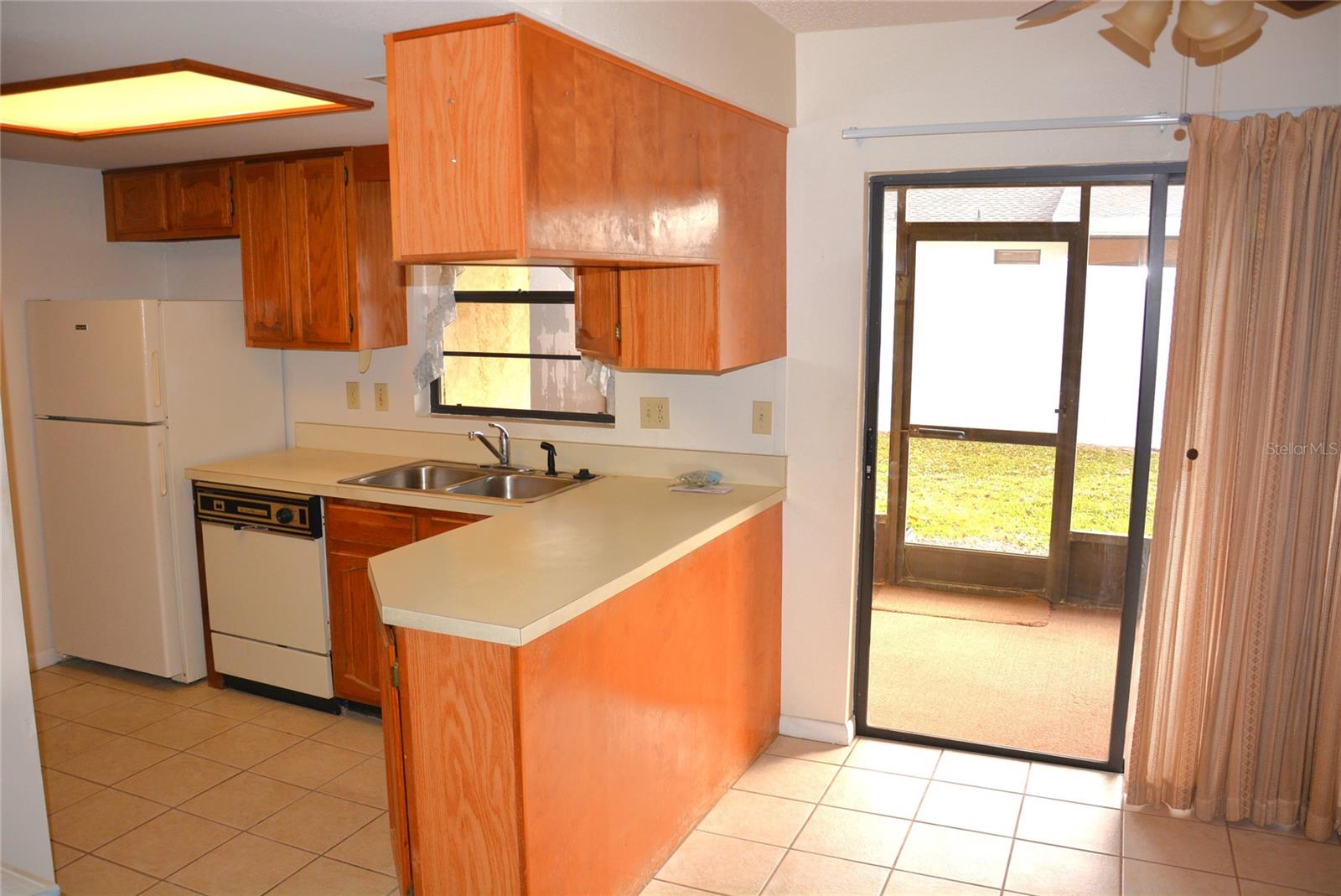 B4901832 Property Photo