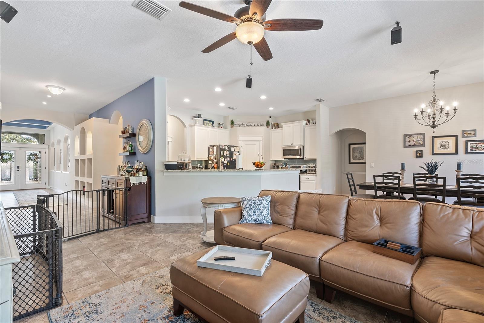 15664 STARLING WATER DR, LITHIA, FL, 33547