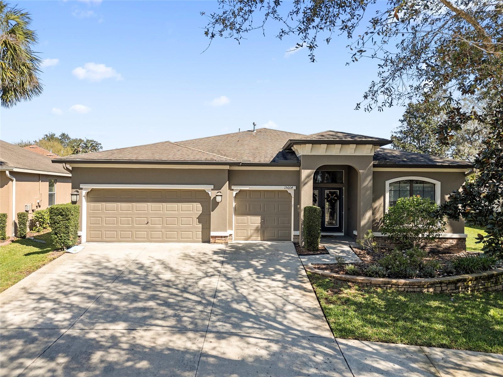 15664 STARLING WATER DR, LITHIA, FL, 33547