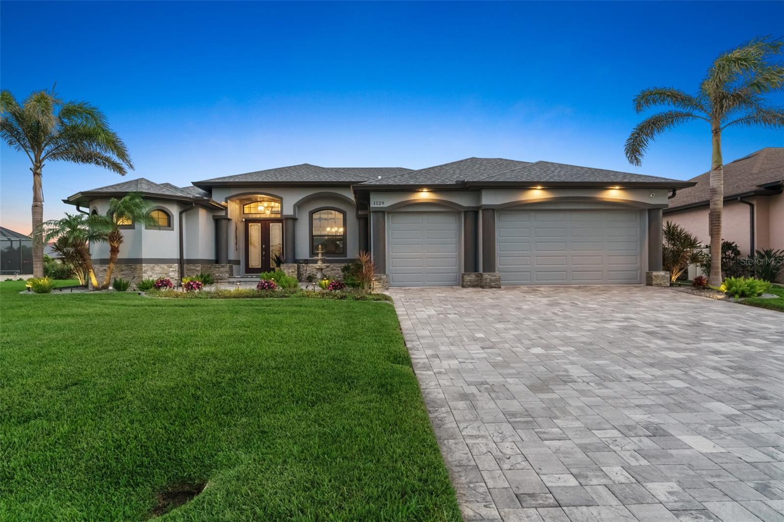 1129 ROTONDA CIR, ROTONDA WEST, FL, 33947