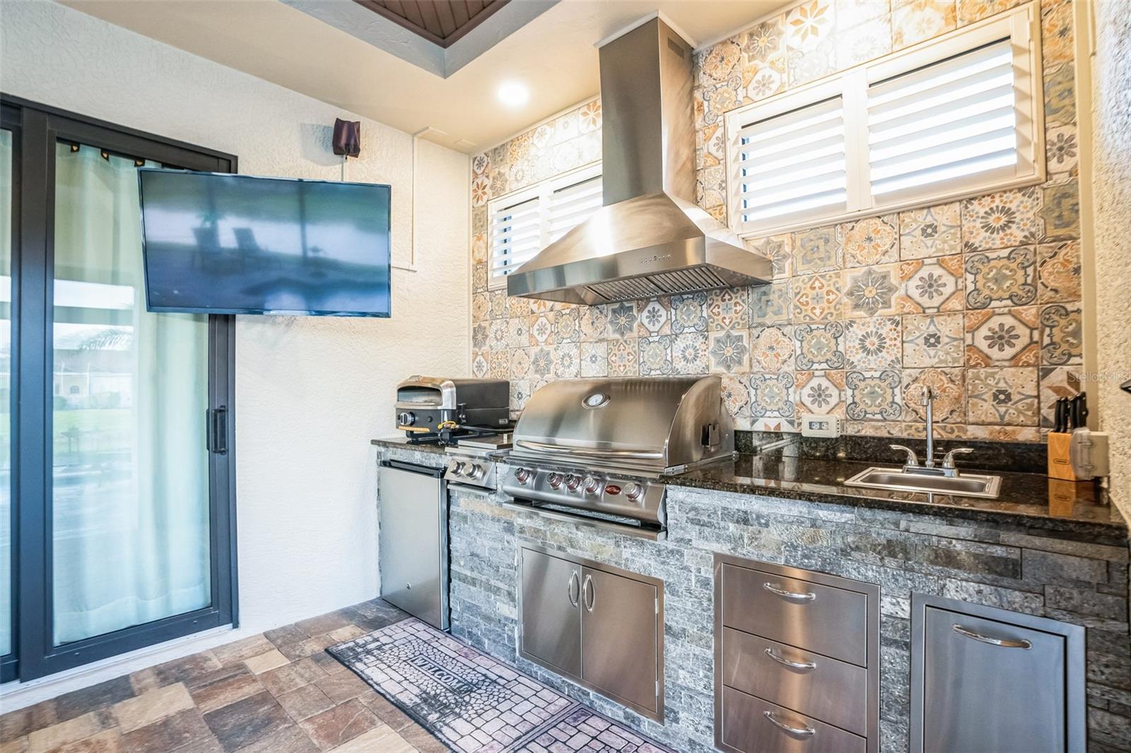 1129 ROTONDA CIR, ROTONDA WEST, FL, 33947
