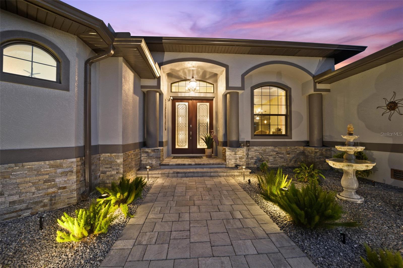 1129 ROTONDA CIR, ROTONDA WEST, FL, 33947