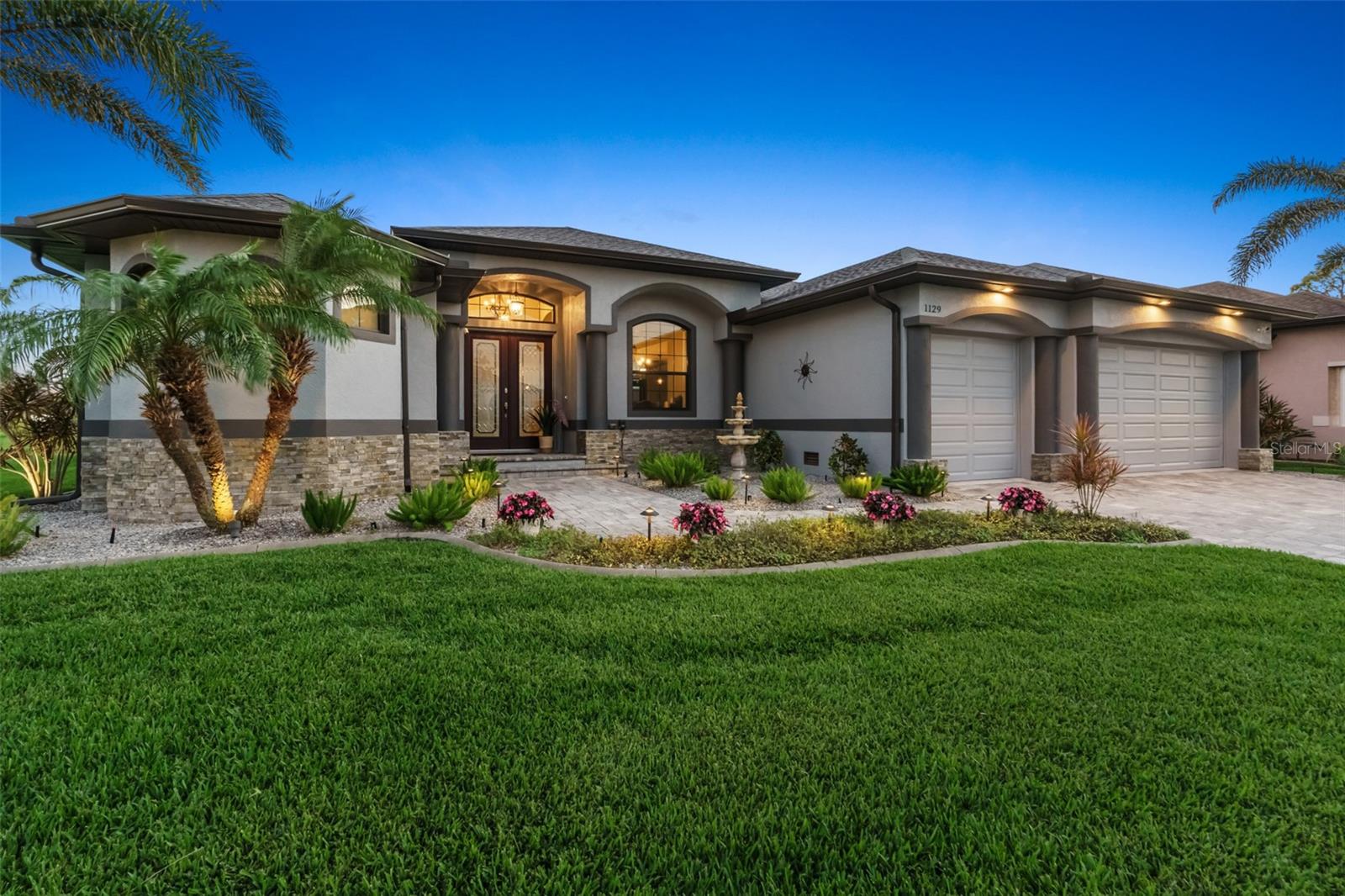 1129 ROTONDA CIR, ROTONDA WEST, FL, 33947