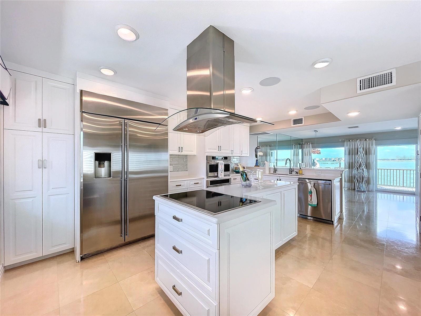 173 MARINA DEL REY CT, CLEARWATER BEACH, FL, 33767