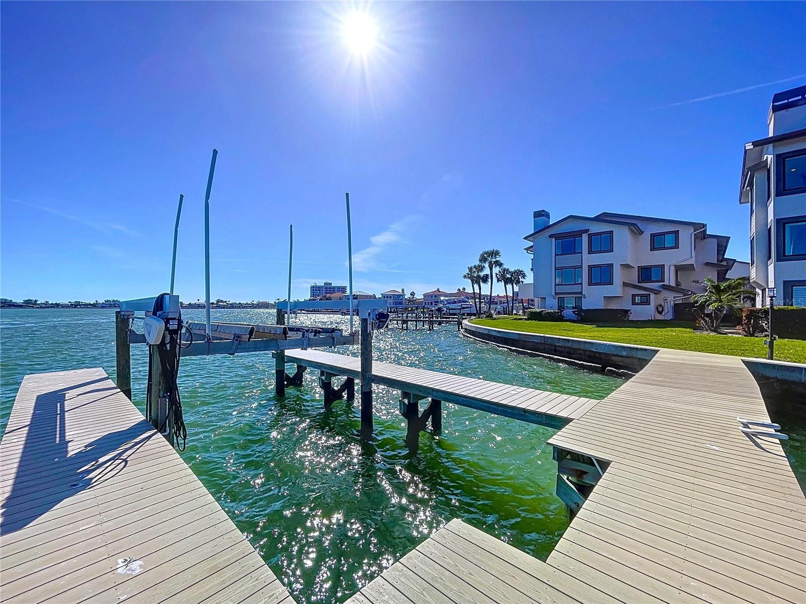 173 MARINA DEL REY CT, CLEARWATER BEACH, FL, 33767