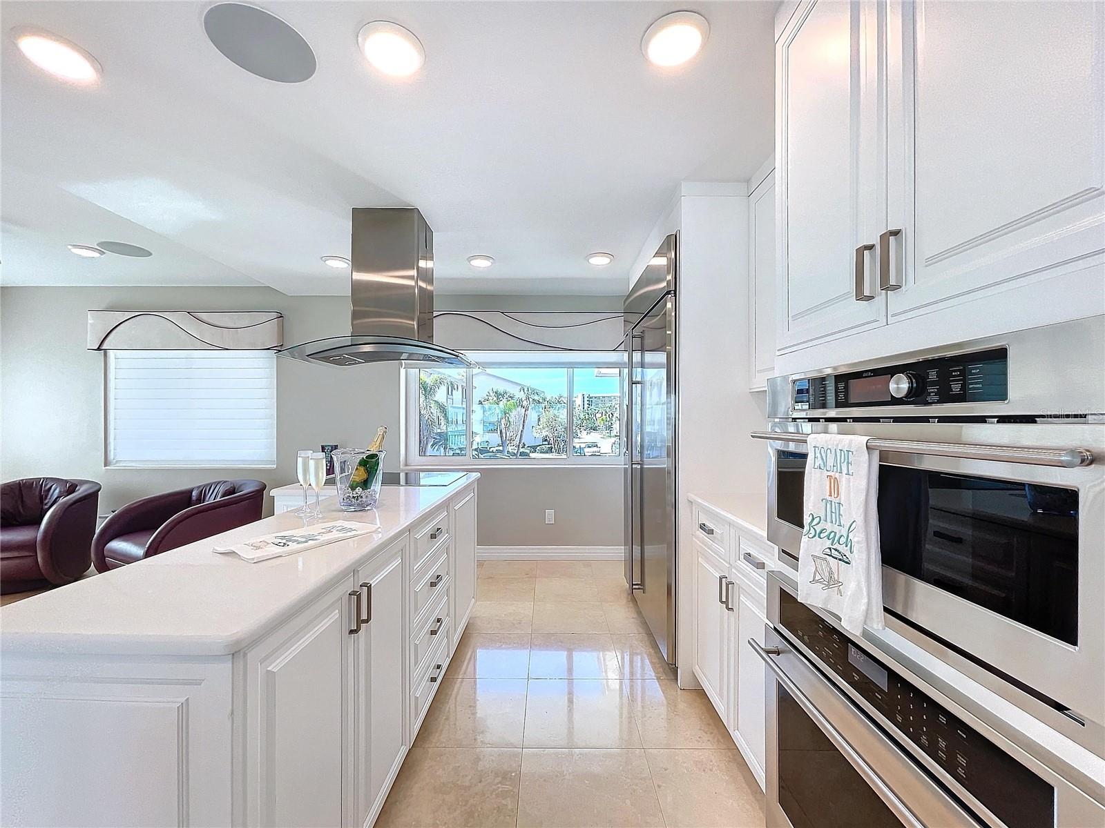 173 MARINA DEL REY CT, CLEARWATER BEACH, FL, 33767