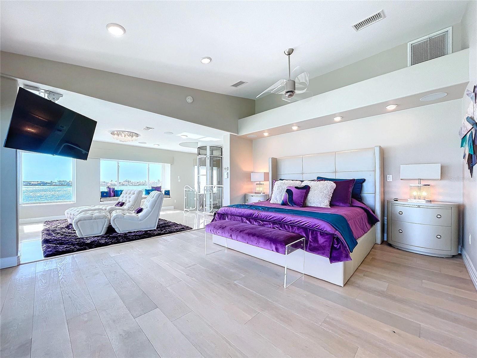 173 MARINA DEL REY CT, CLEARWATER BEACH, FL, 33767