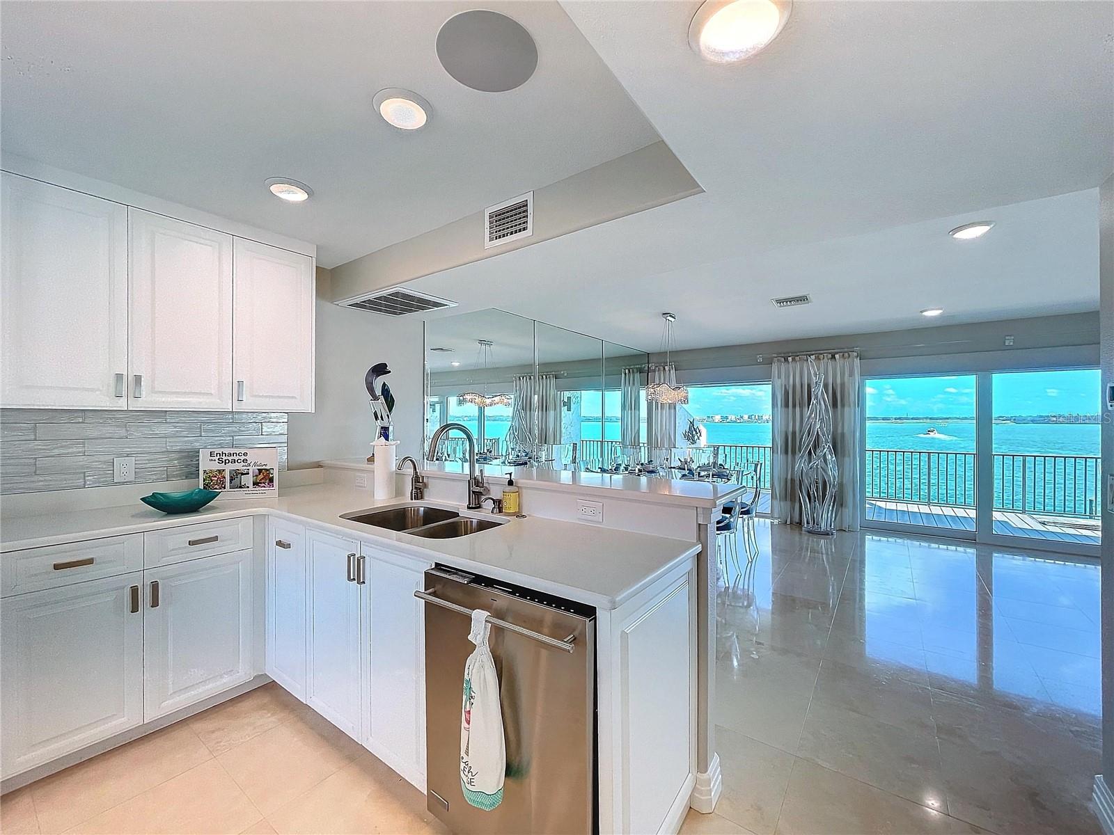 173 MARINA DEL REY CT, CLEARWATER BEACH, FL, 33767