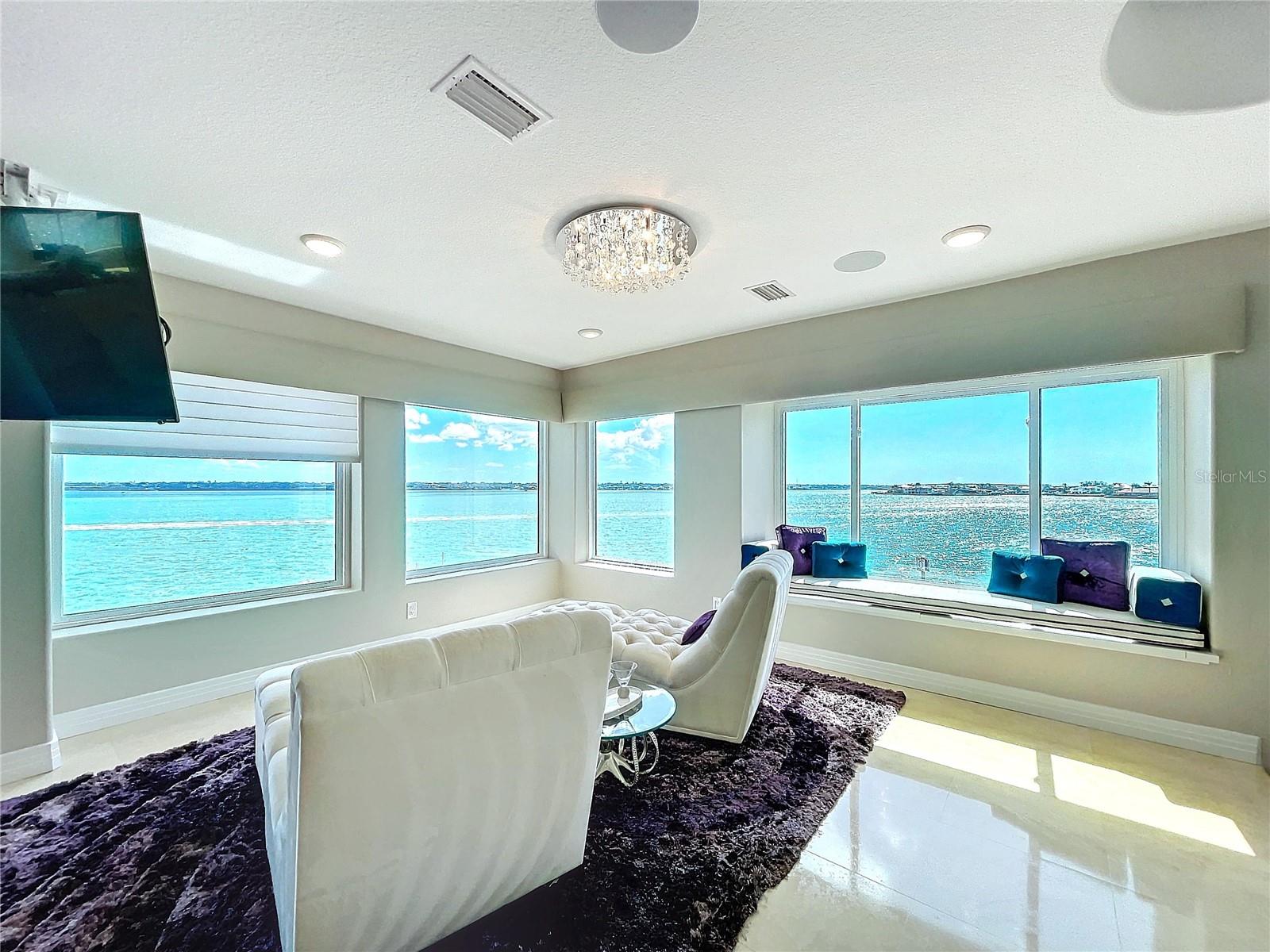 173 MARINA DEL REY CT, CLEARWATER BEACH, FL, 33767