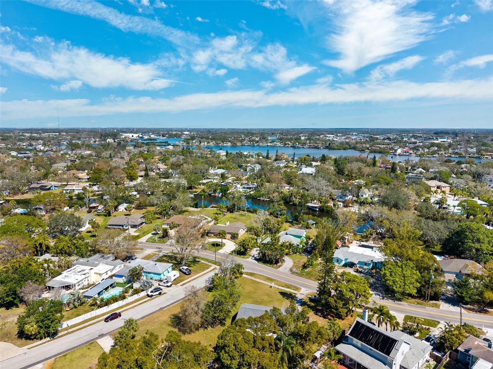 705 RIVERSIDE DR, TARPON SPRINGS, FL, 34689