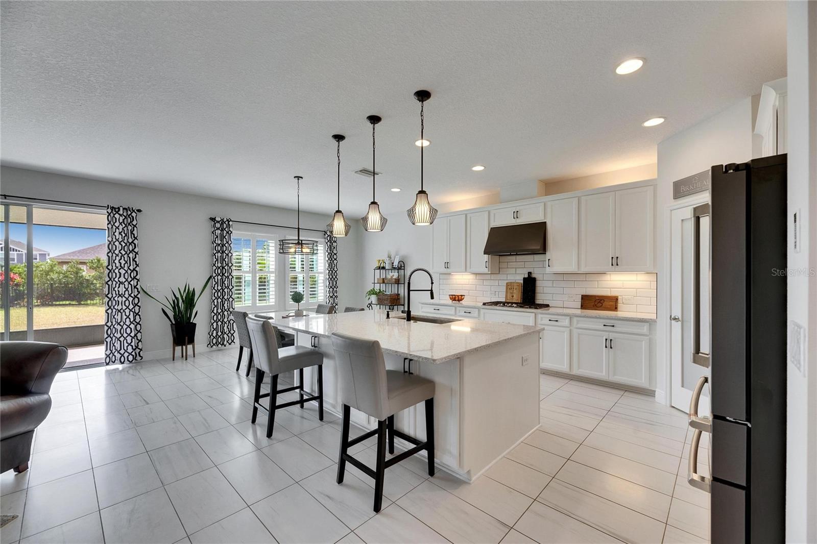7528 PARADISO DR, APOLLO BEACH, FL, 33572