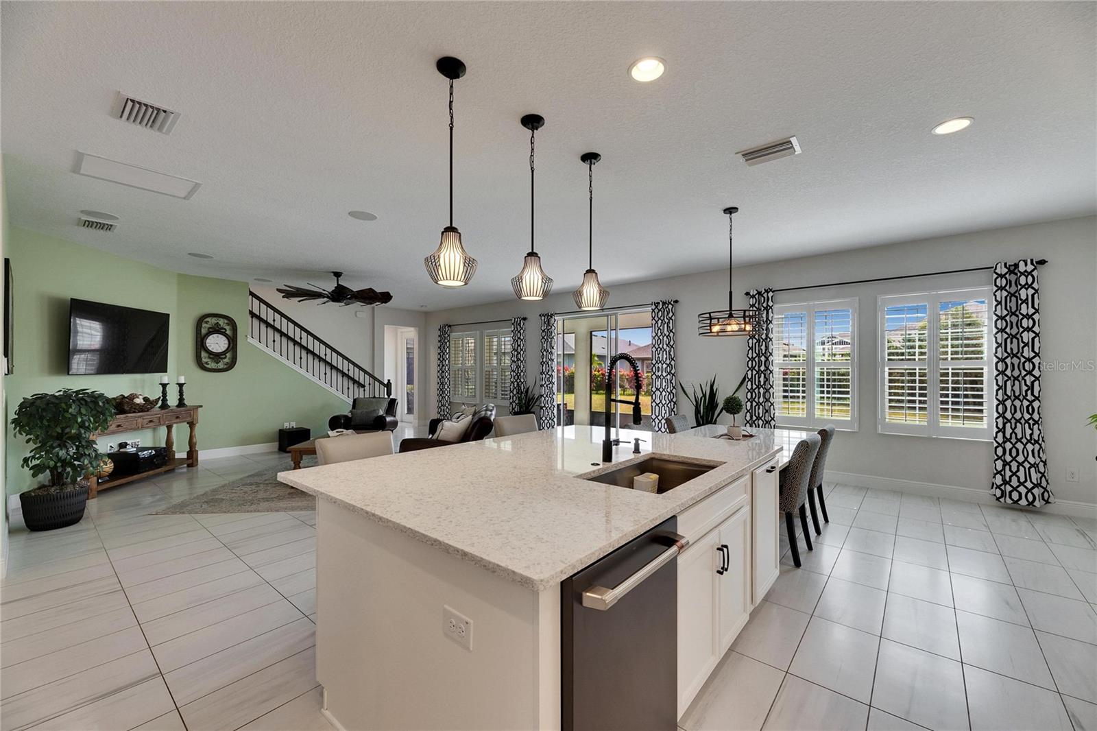 7528 PARADISO DR, APOLLO BEACH, FL, 33572