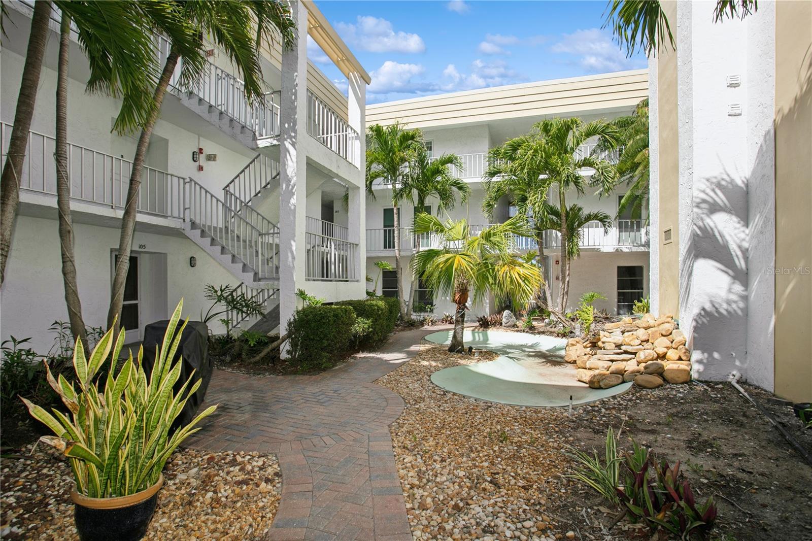 661 POINSETTIA AVE #307, CLEARWATER BEACH, FL, 33767