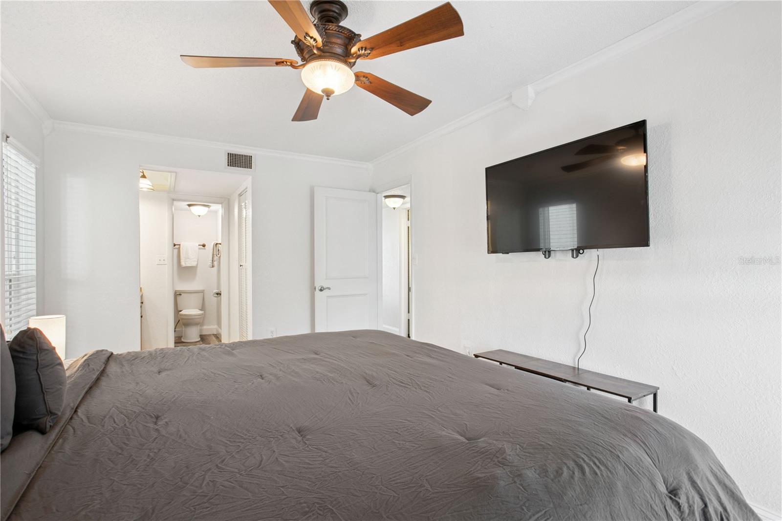 661 POINSETTIA AVE #307, CLEARWATER BEACH, FL, 33767