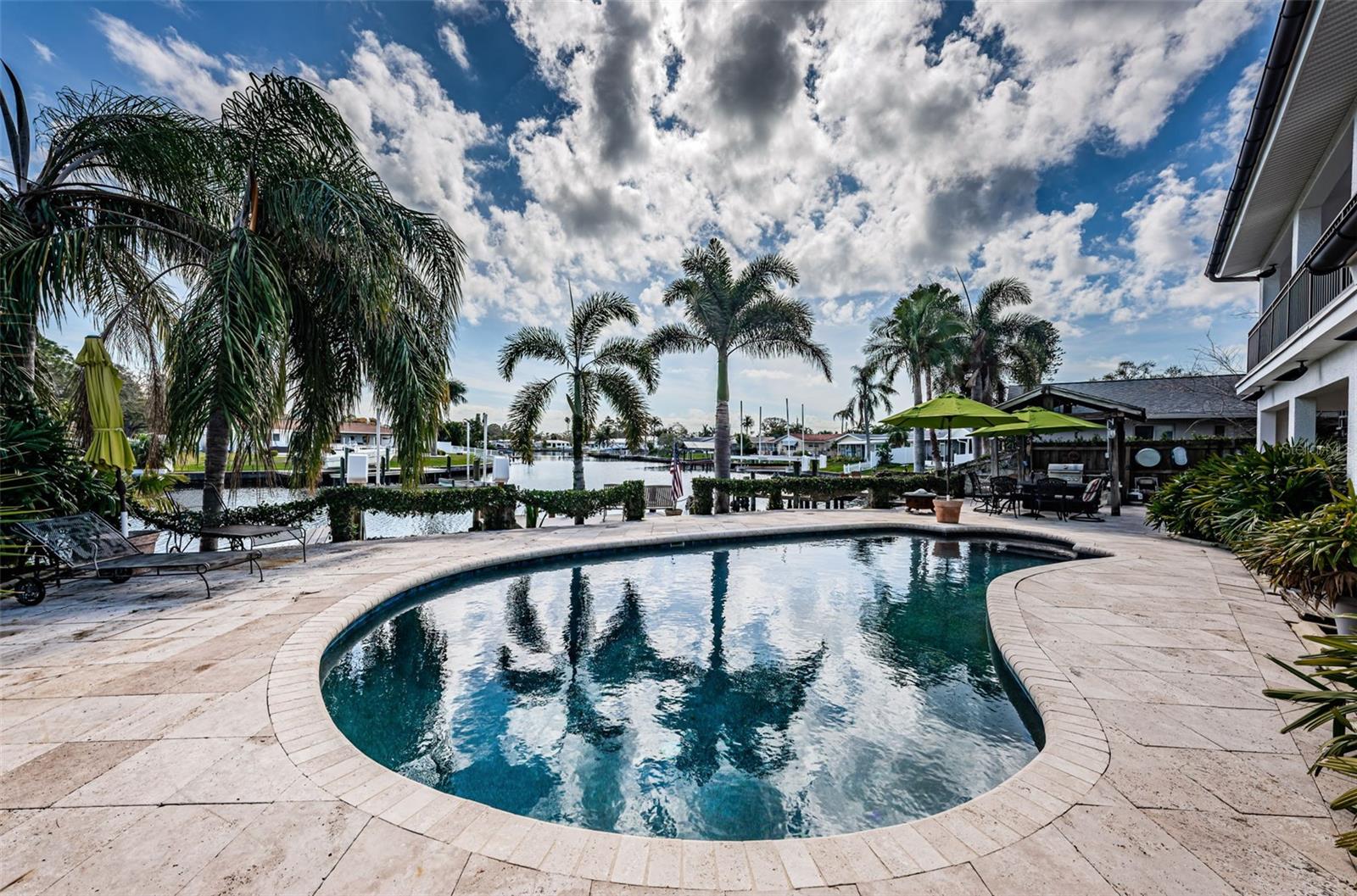 4937 DOVER ST NE, ST PETERSBURG, FL, 33703