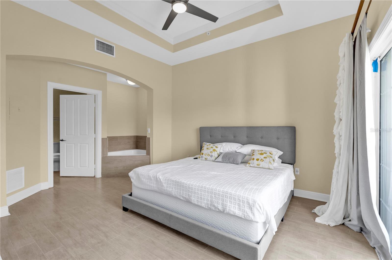 1338 SEVEN EAGLES CT #302, REUNION, FL, 34747