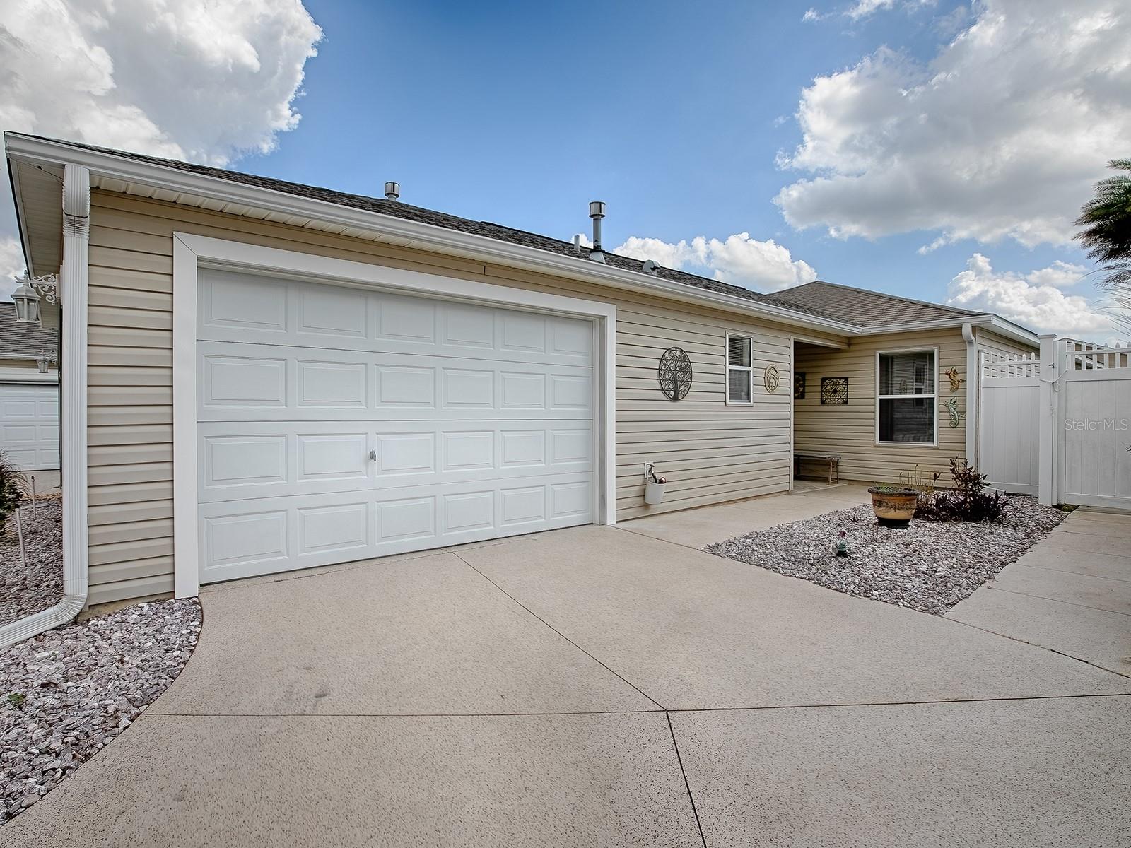 2367 CAMDEN TER, THE VILLAGES, FL, 32162