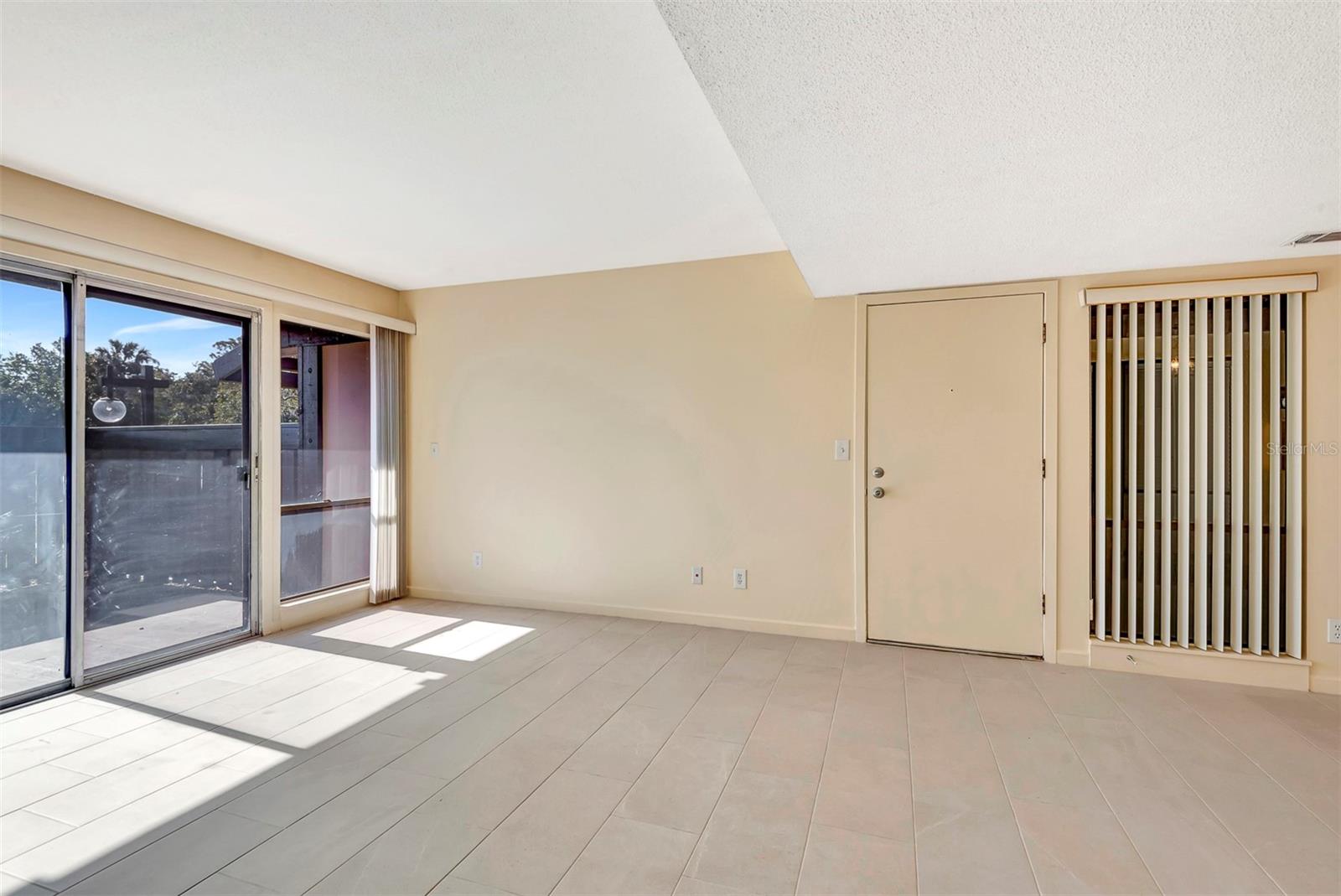 48 CLUB HOUSE DR #106, PALM COAST, FL, 32137