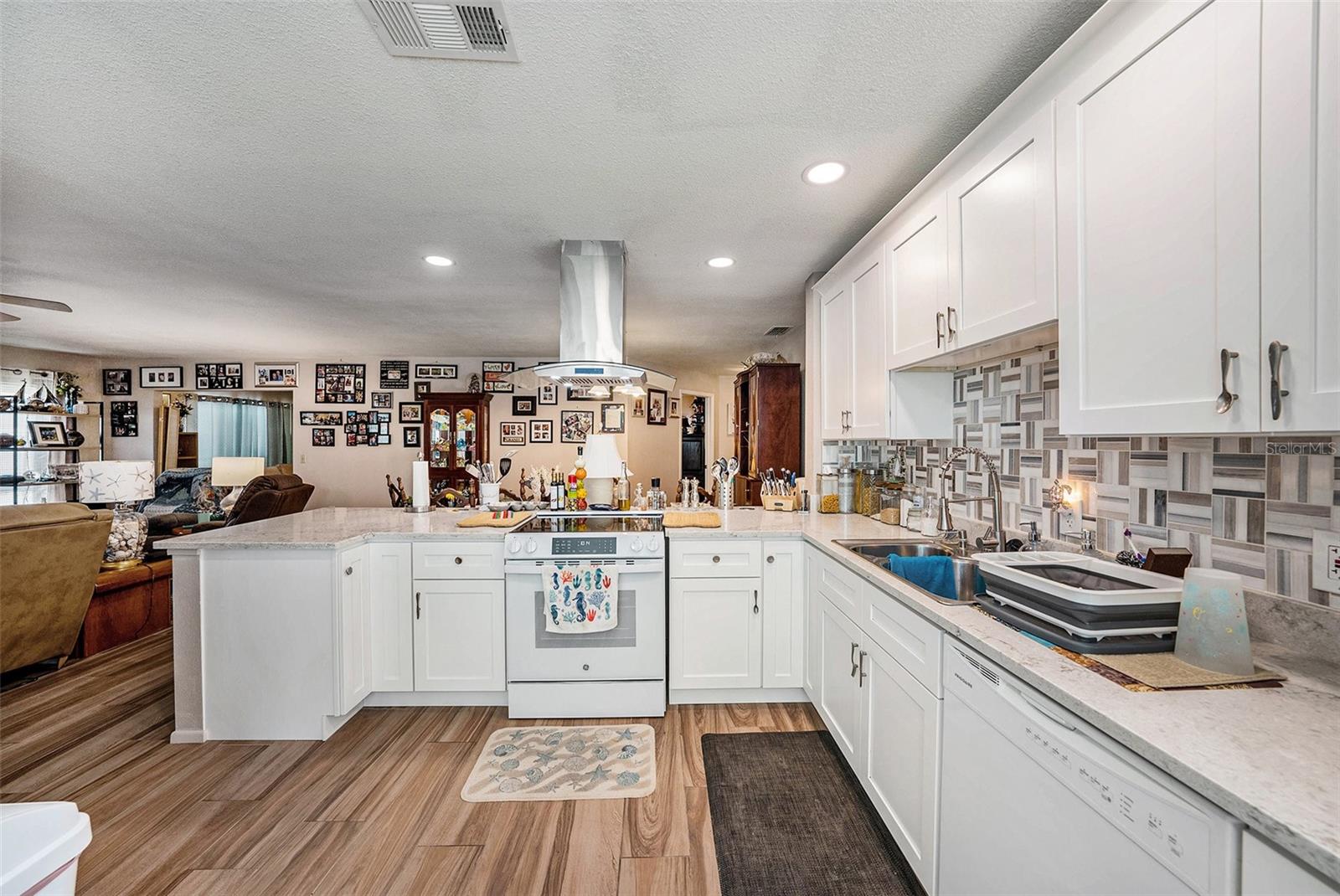 8711 BEAVER LN #4, PORT RICHEY, FL, 34668