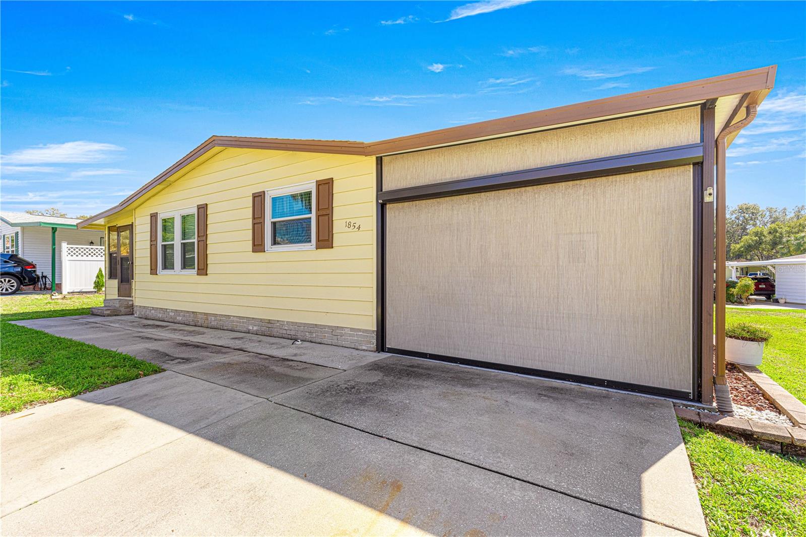 1854 W SCHWARTZ BLVD, LADY LAKE, FL, 32159