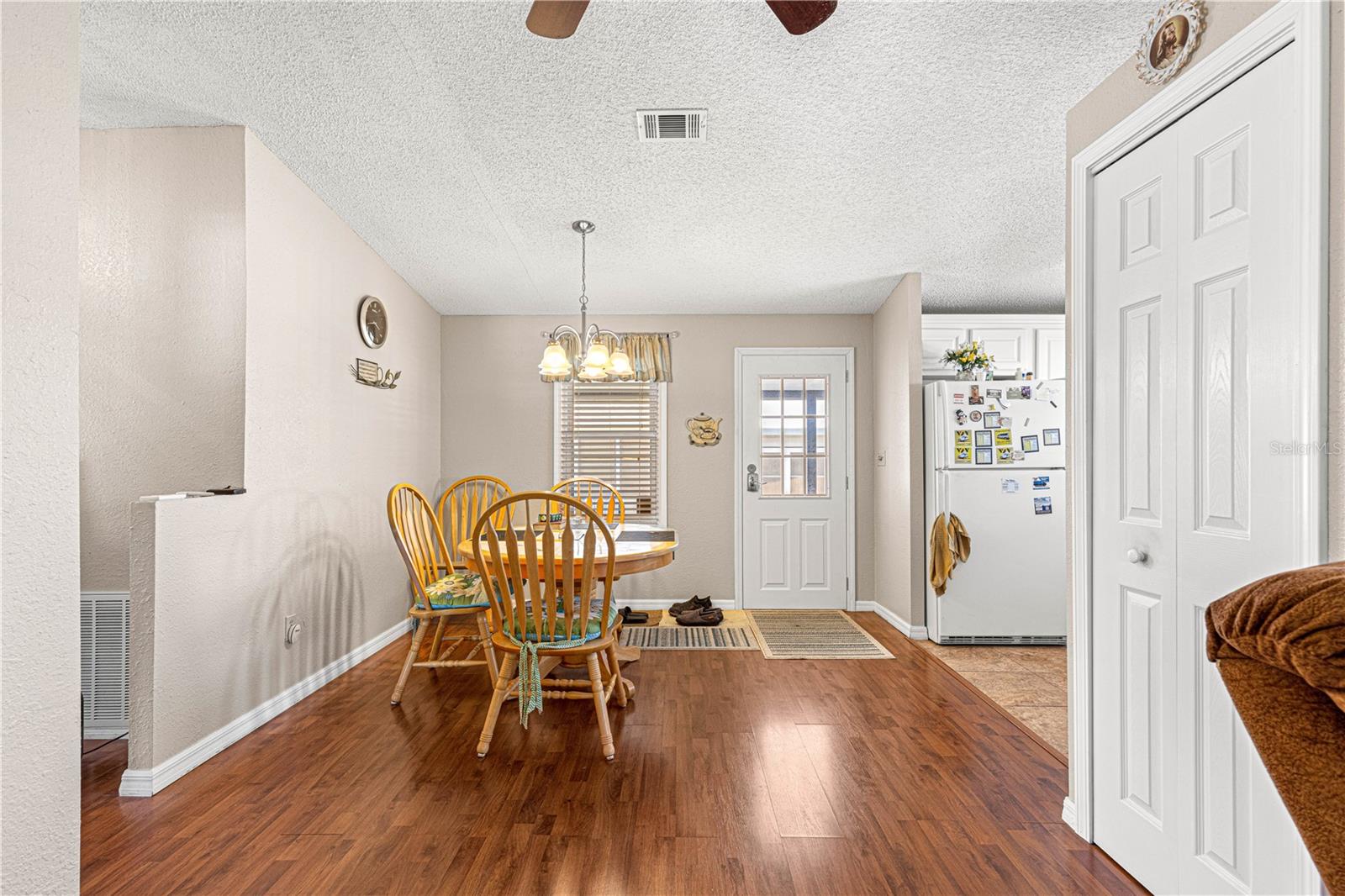 1854 W SCHWARTZ BLVD, LADY LAKE, FL, 32159