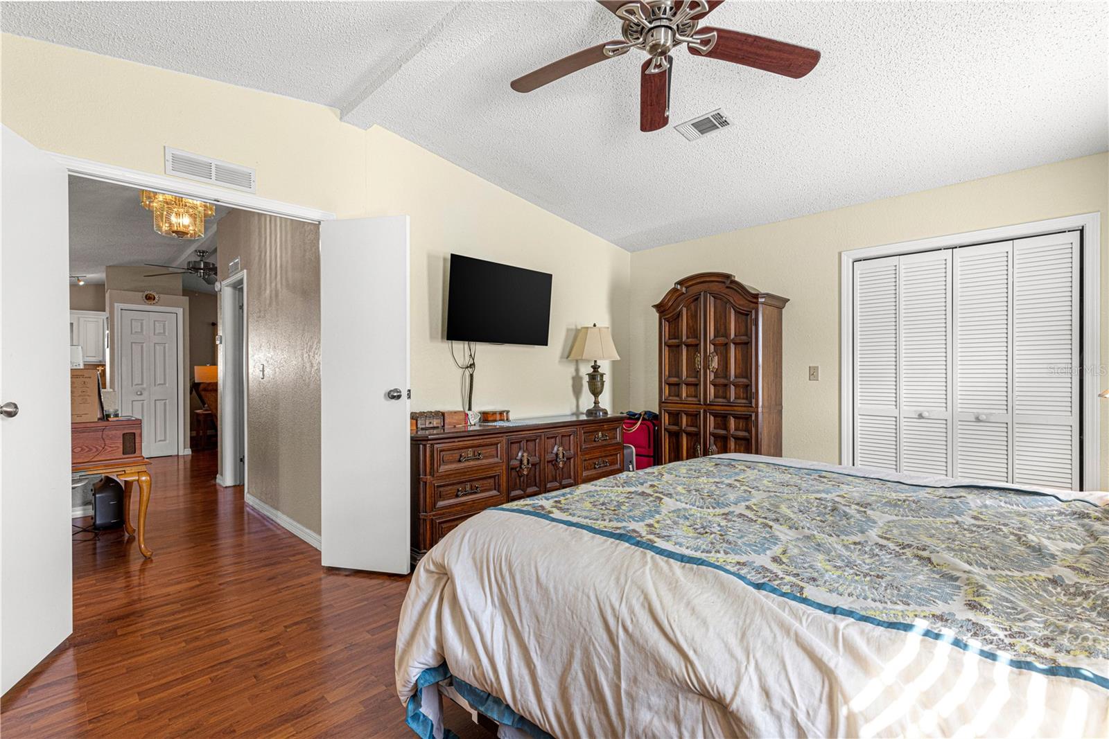 1854 W SCHWARTZ BLVD, LADY LAKE, FL, 32159