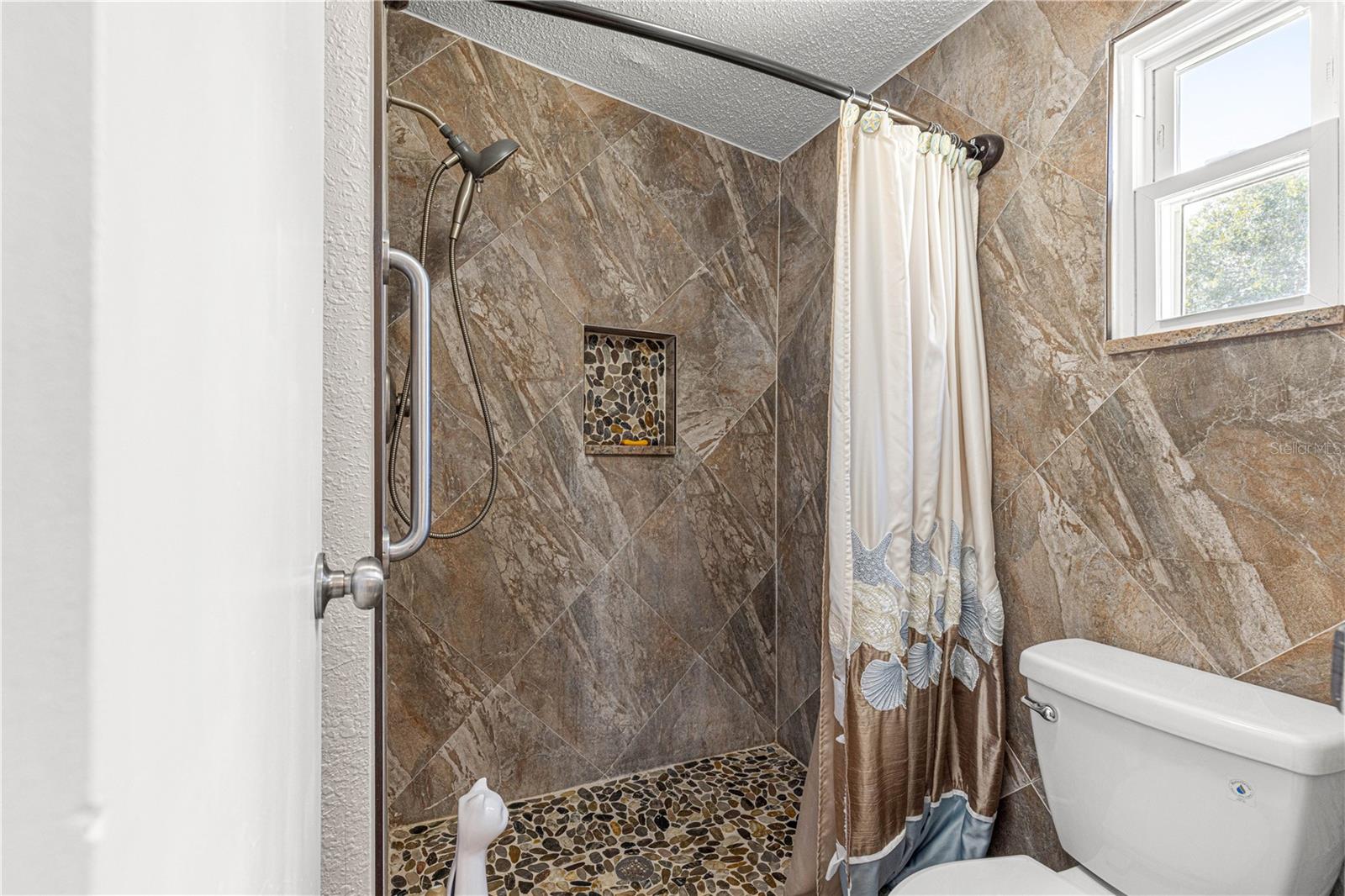 1854 W SCHWARTZ BLVD, LADY LAKE, FL, 32159
