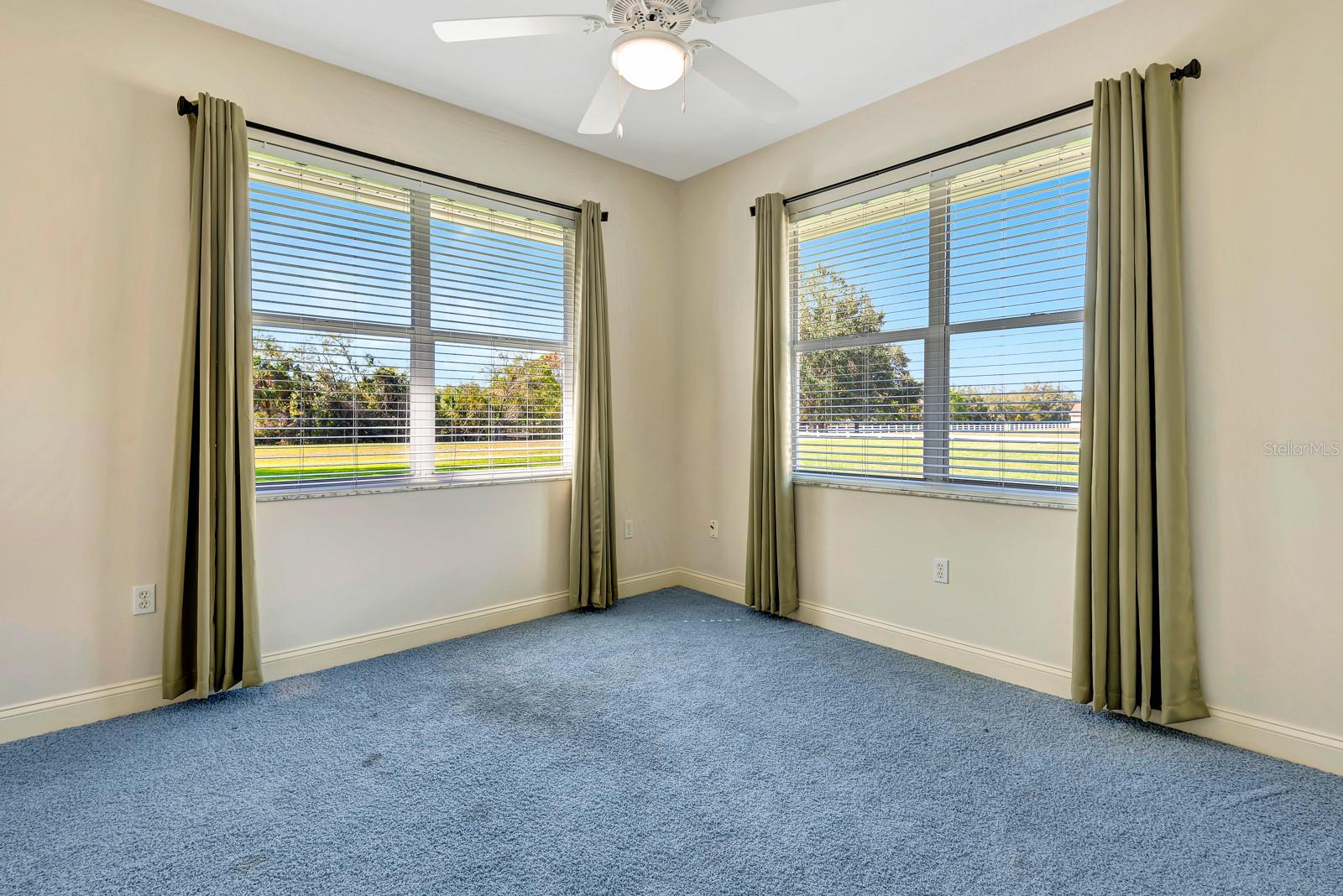 A4640614 Property Photo