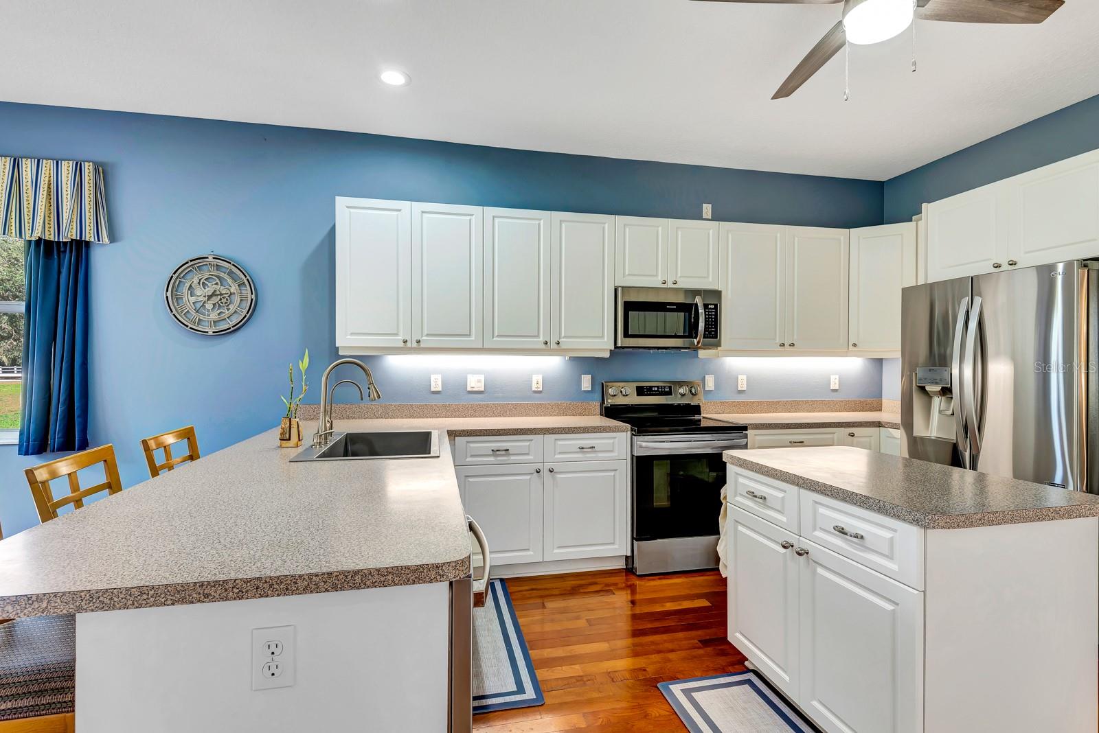 A4640614 Property Photo