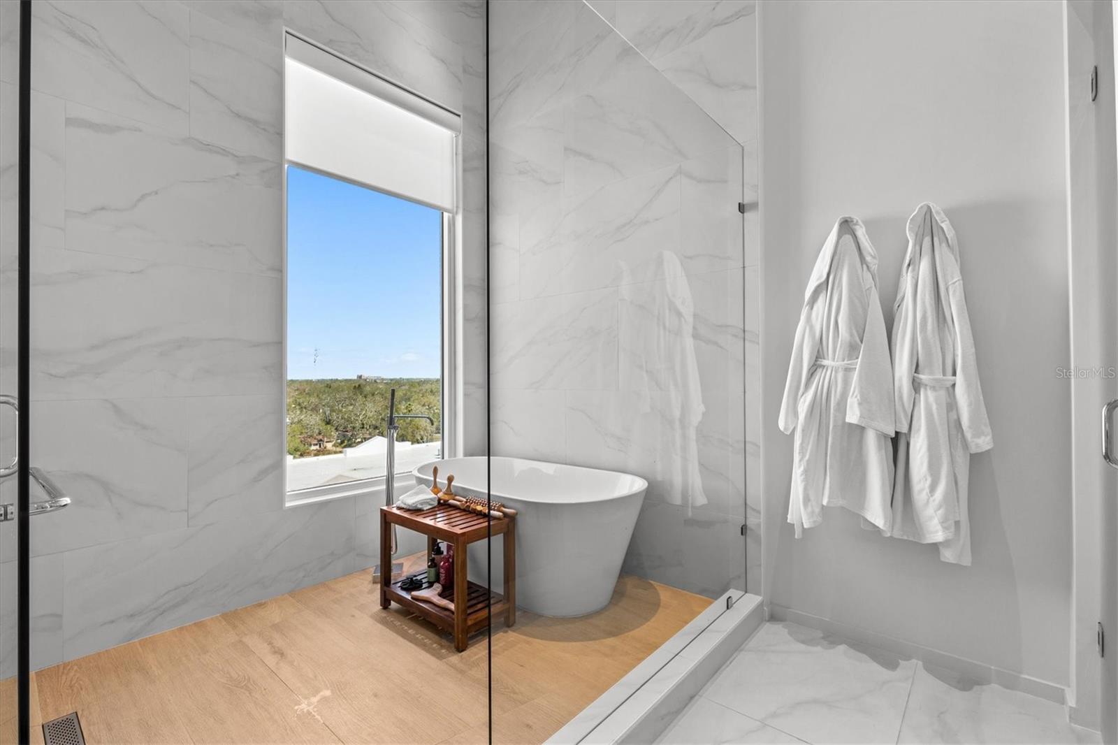 TB8350622 Property Photo