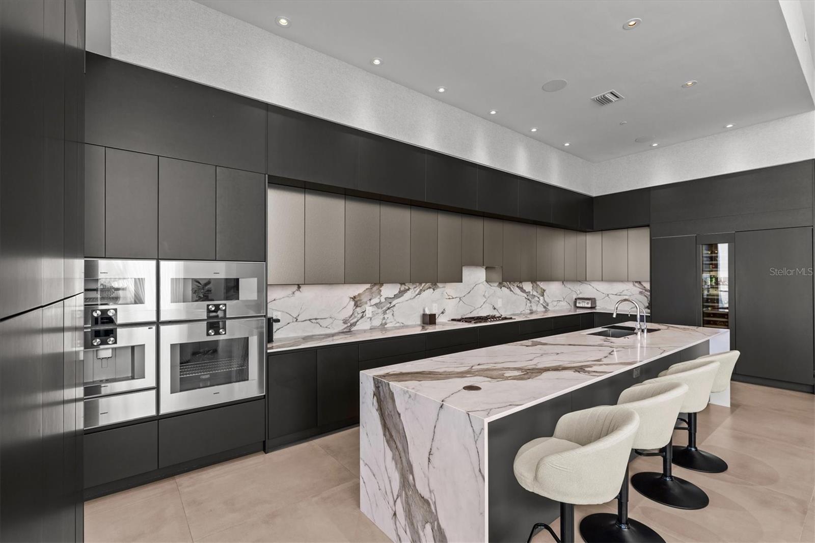 TB8350622 Property Photo