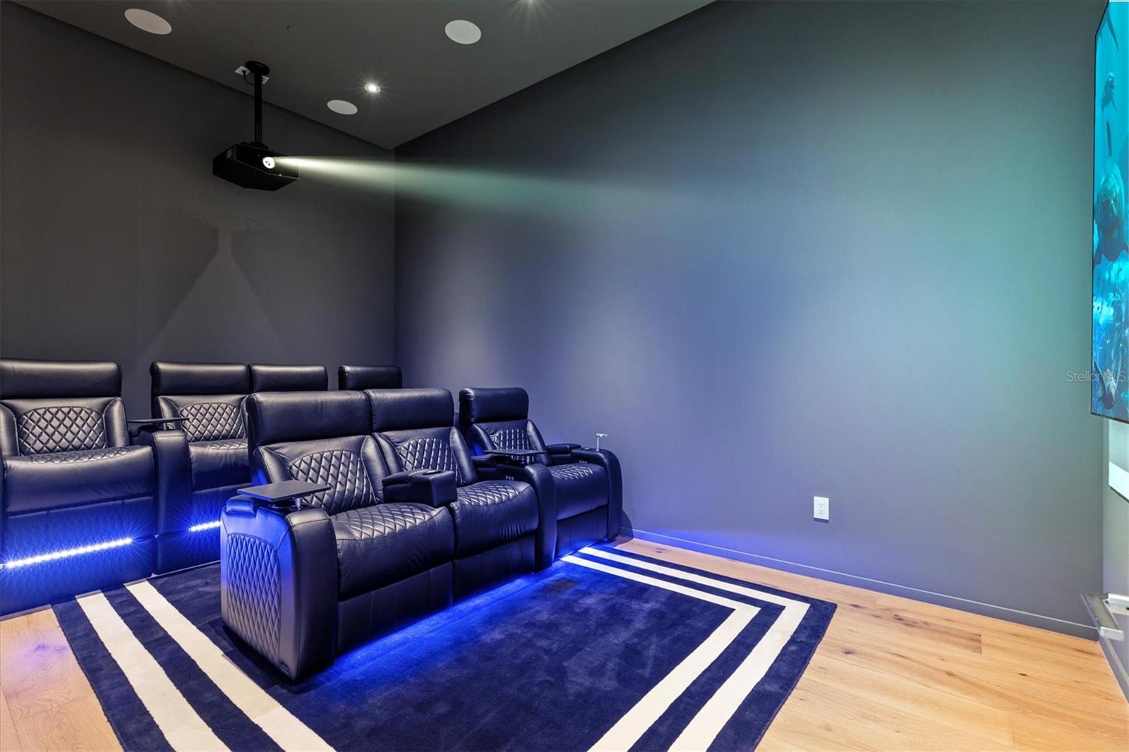 TB8350622 Property Photo