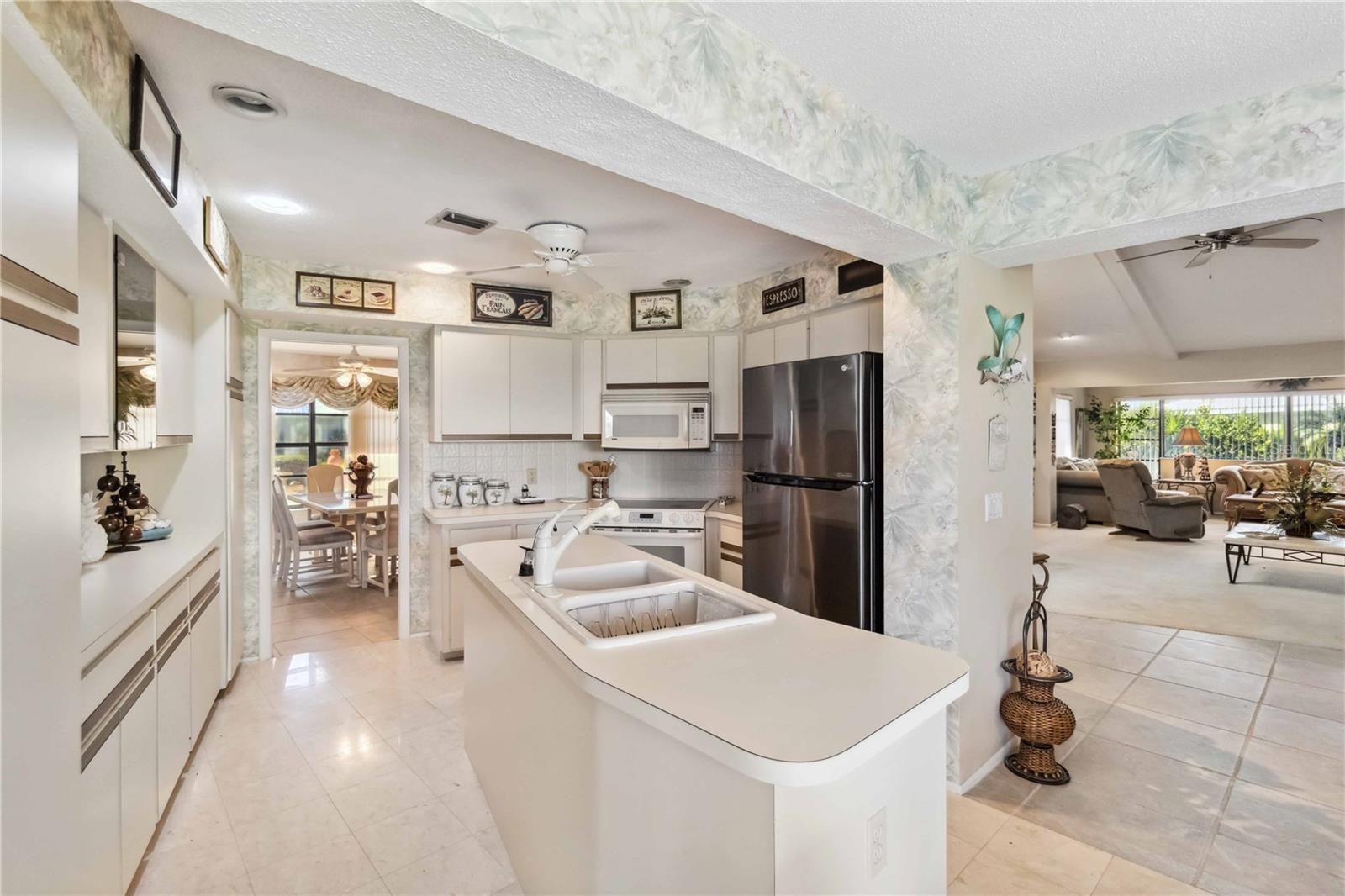 534 WARWICK LN, VENICE, FL, 34293