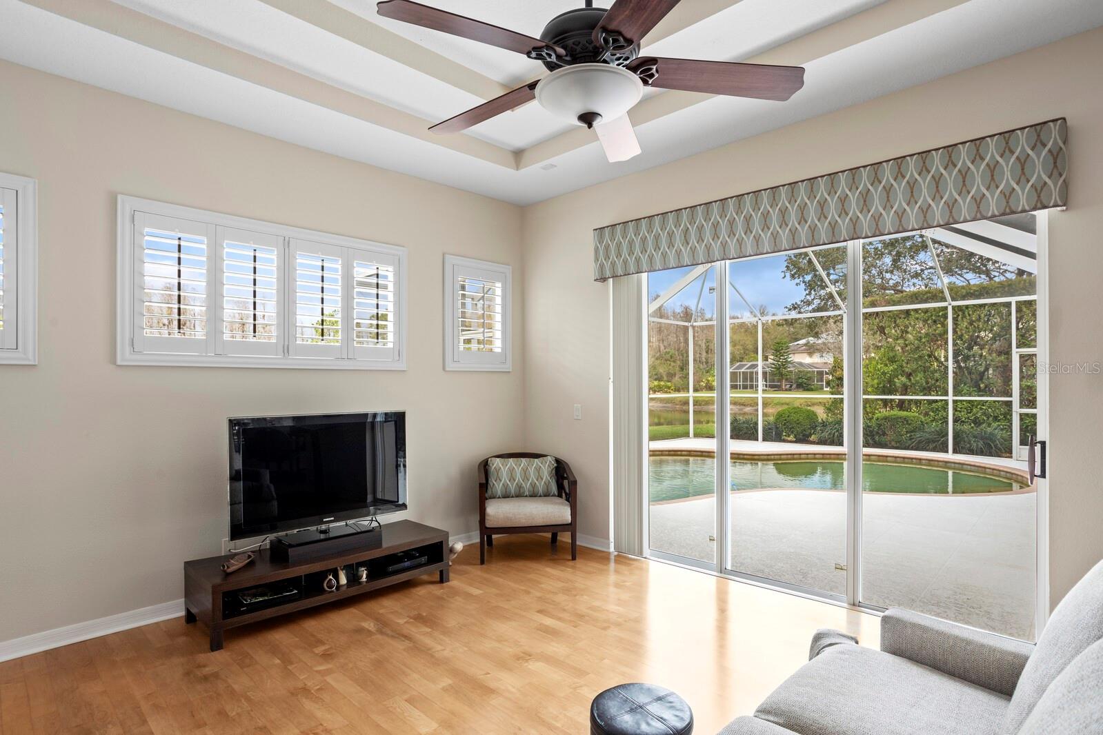 10214 GARDEN ALCOVE DR, TAMPA, FL, 33647