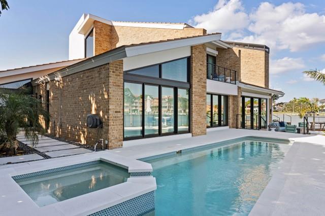 TB8350653 Property Photo