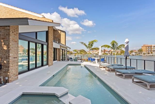 TB8350653 Property Photo