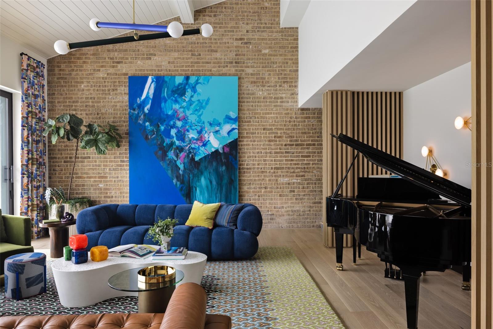 TB8350653 Property Photo