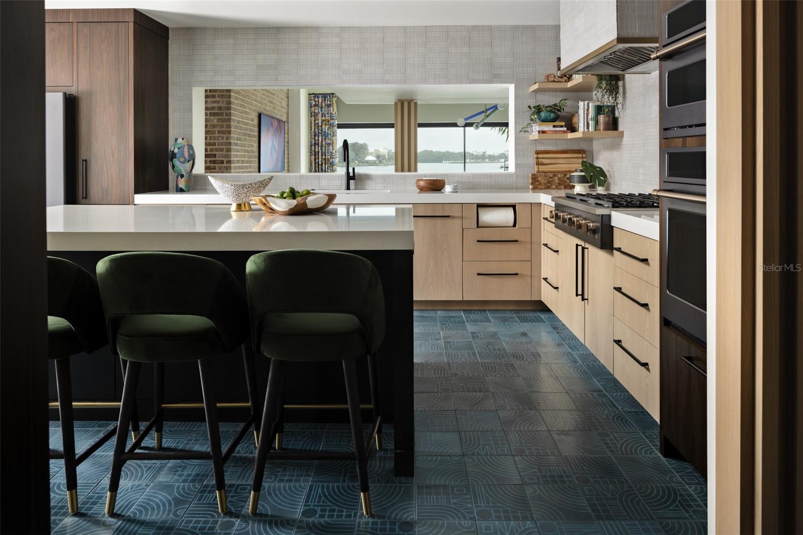 TB8350653 Property Photo