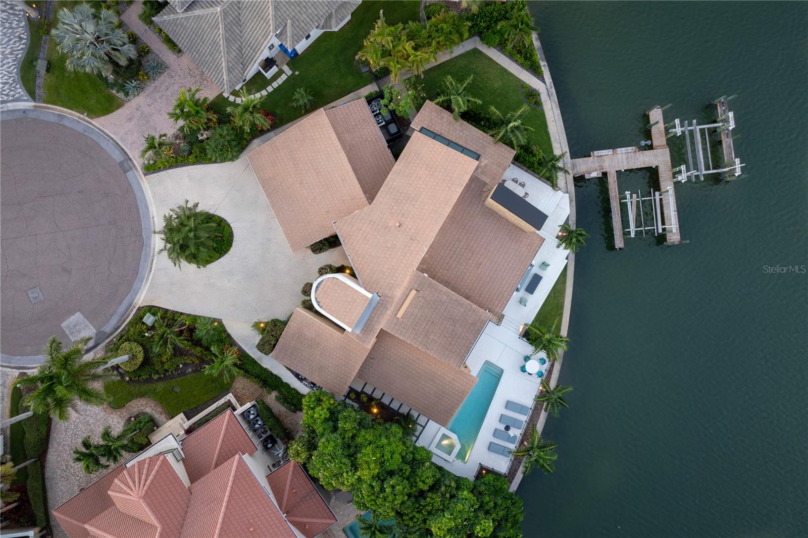 TB8350653 Property Photo