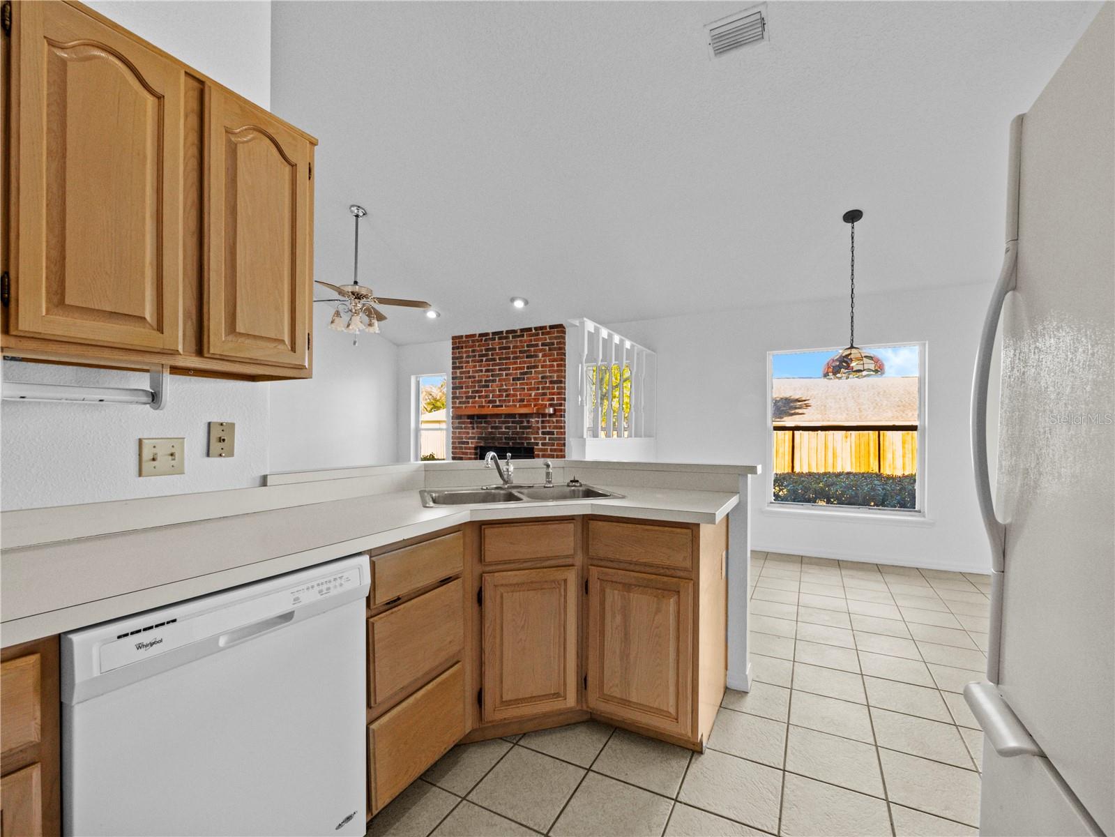 1676 E SPRING RIDGE CIR, WINTER GARDEN, FL, 34787