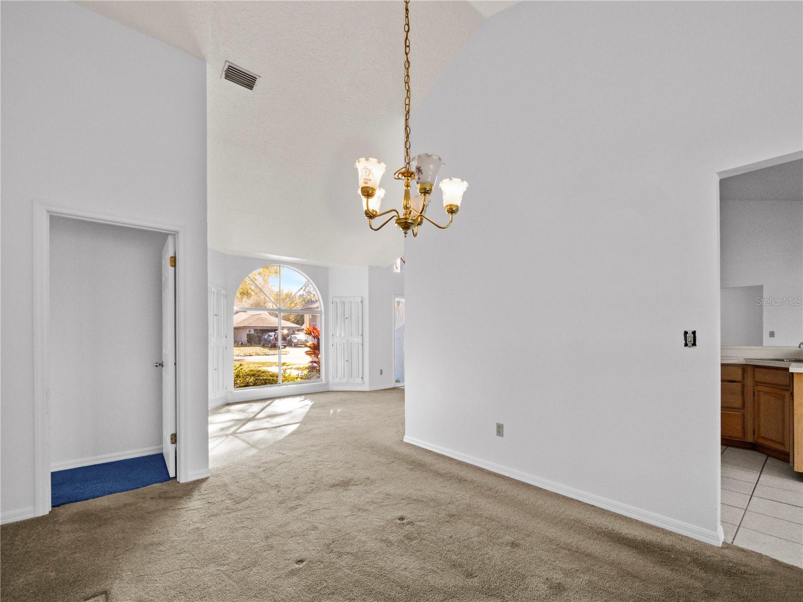 1676 E SPRING RIDGE CIR, WINTER GARDEN, FL, 34787