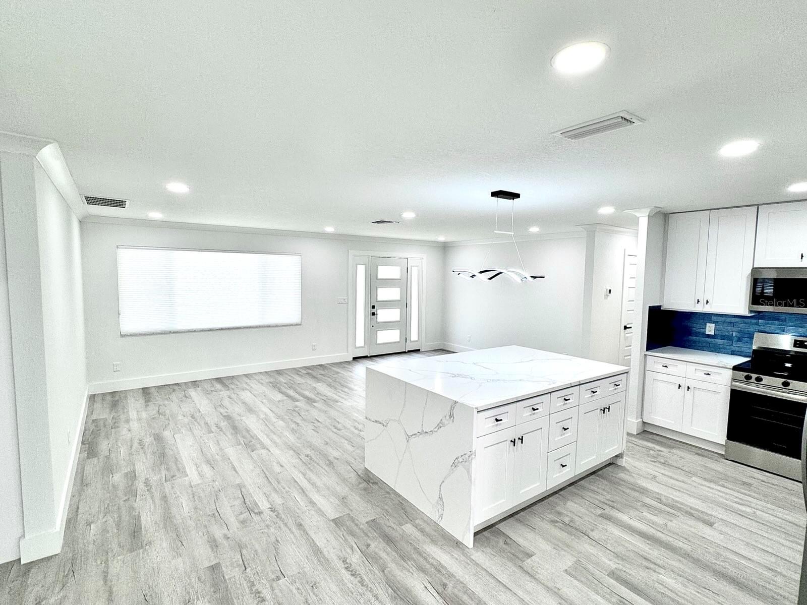 3735 69TH WAY N, ST PETERSBURG, FL, 33710