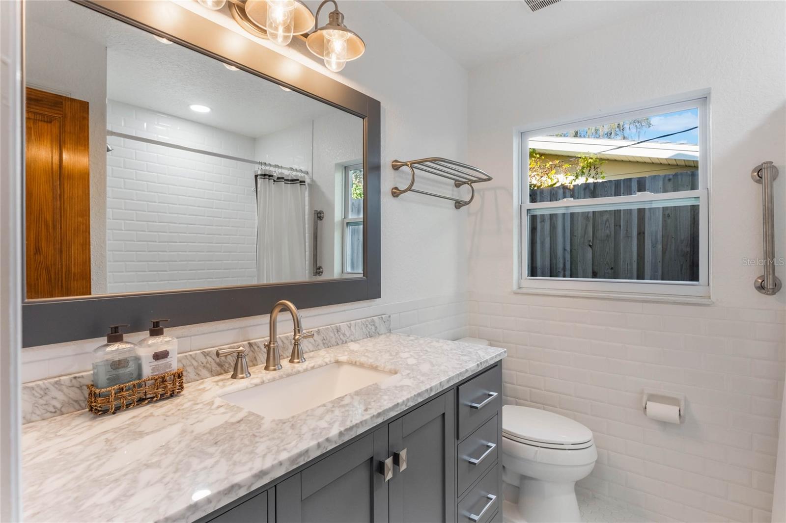 3111 CARMIA DR, ORLANDO, FL, 32806