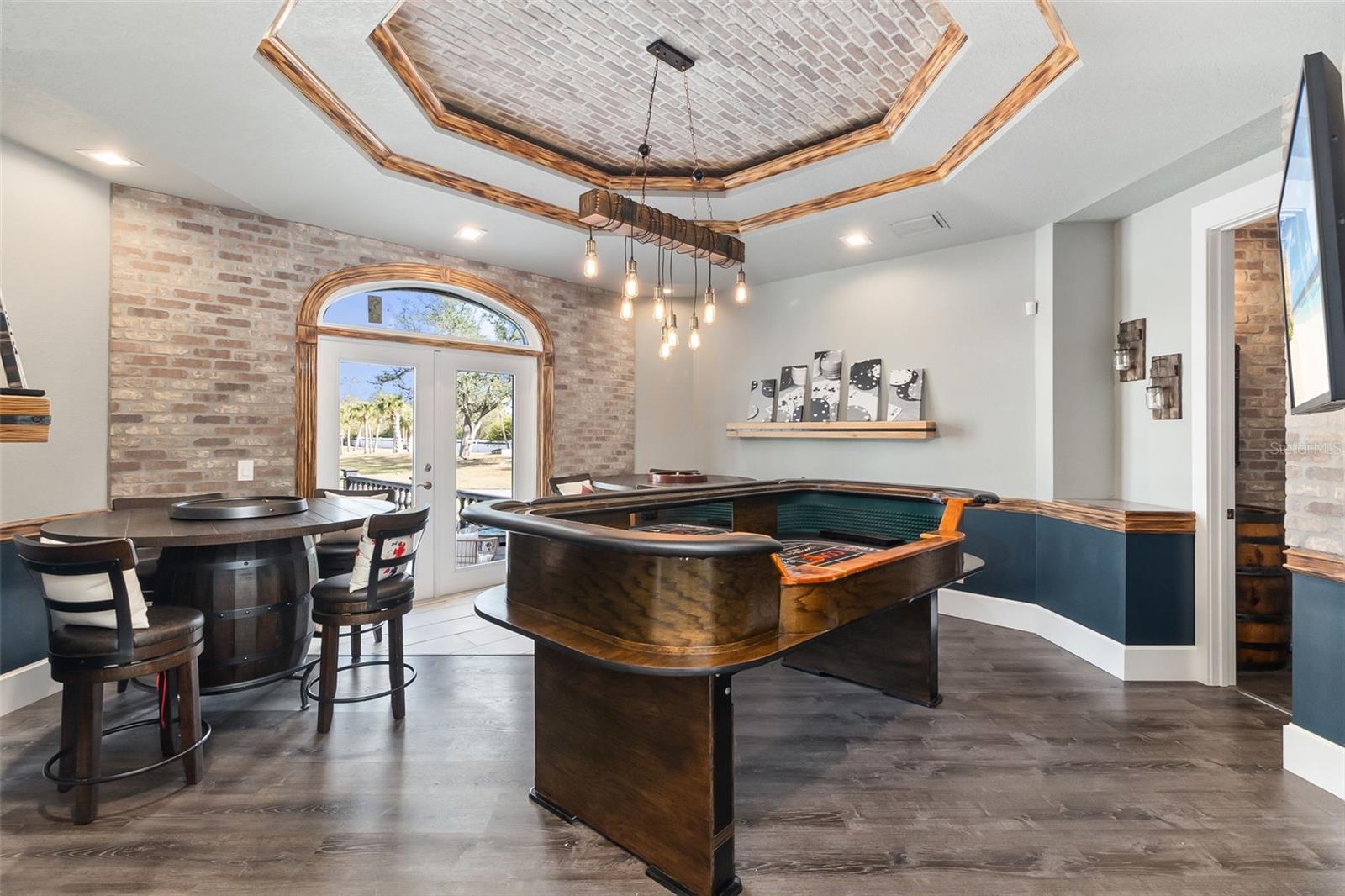 C7505296 Property Photo