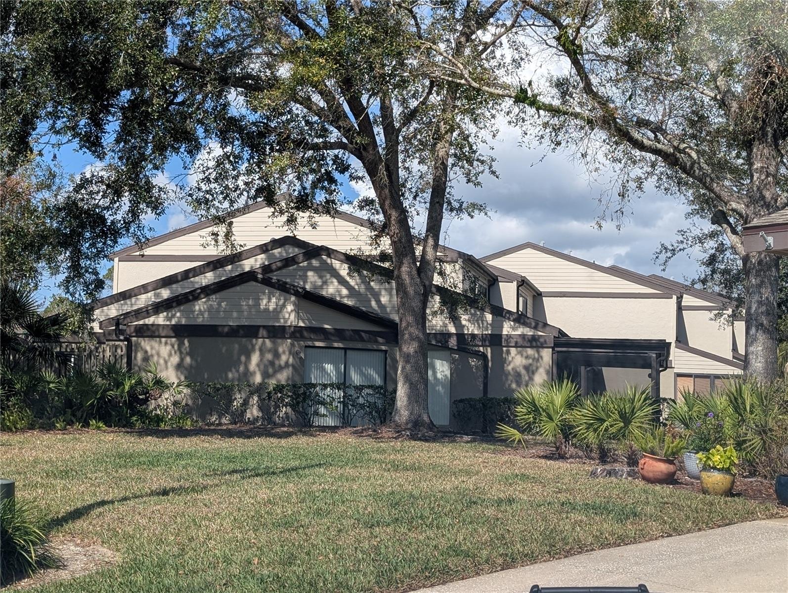 375 WOODS LANDING TRL, OLDSMAR, FL, 34677