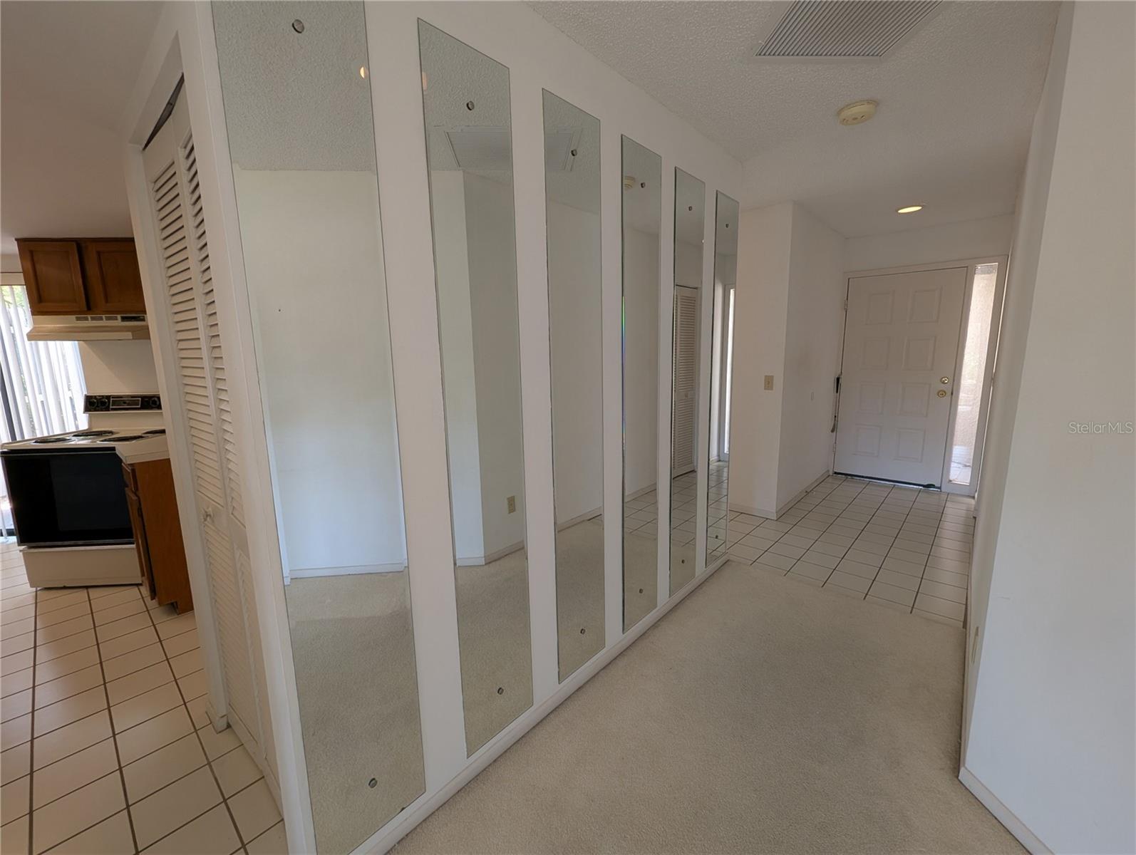375 WOODS LANDING TRL, OLDSMAR, FL, 34677