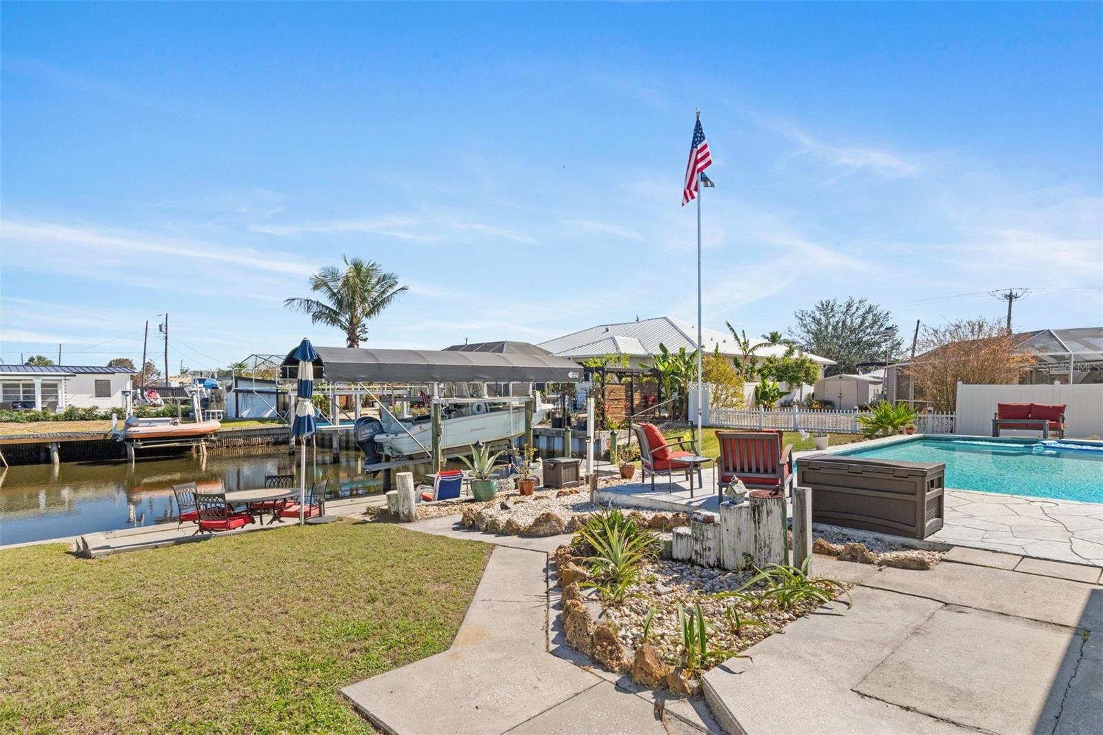 21184 EDGEWATER DR, PORT CHARLOTTE, FL, 33952