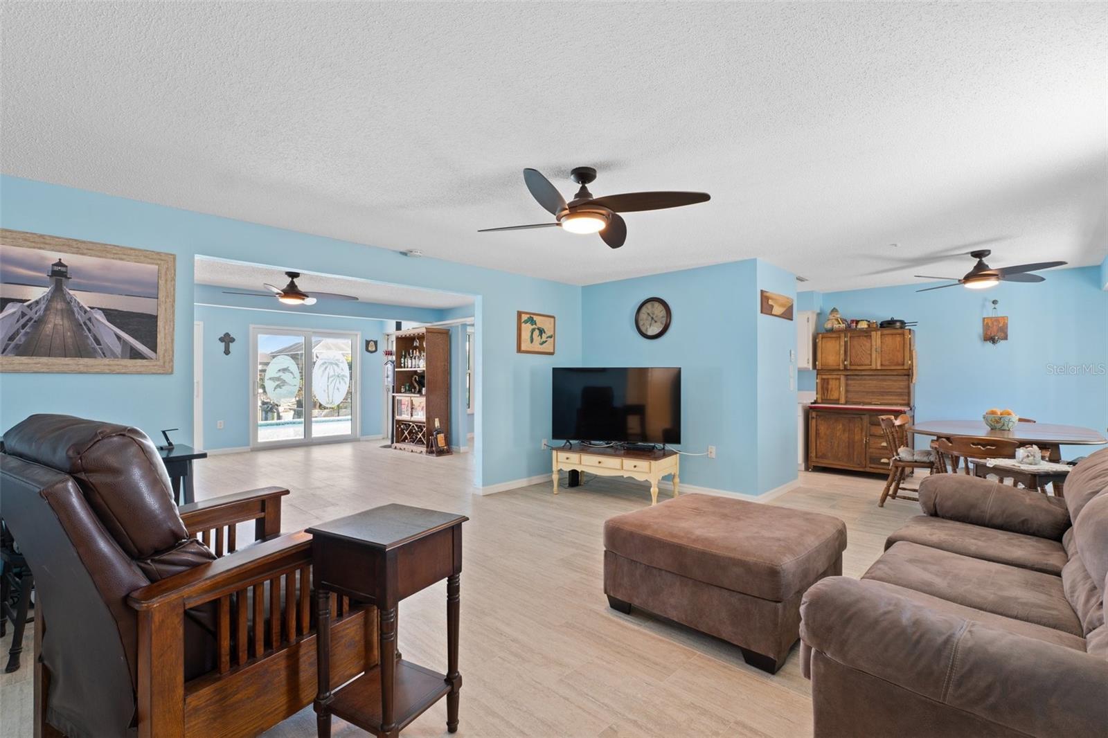 21184 EDGEWATER DR, PORT CHARLOTTE, FL, 33952