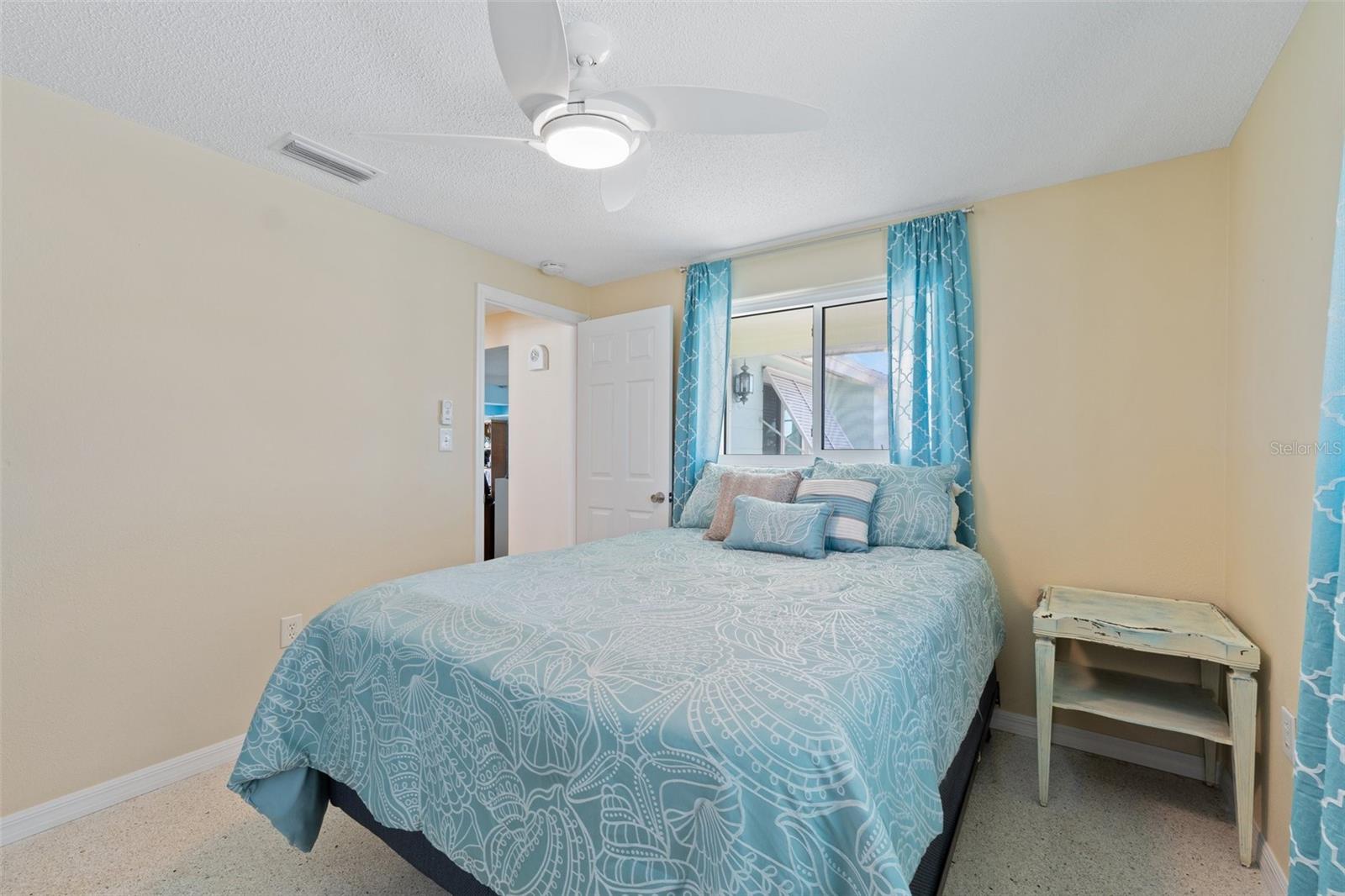 21184 EDGEWATER DR, PORT CHARLOTTE, FL, 33952