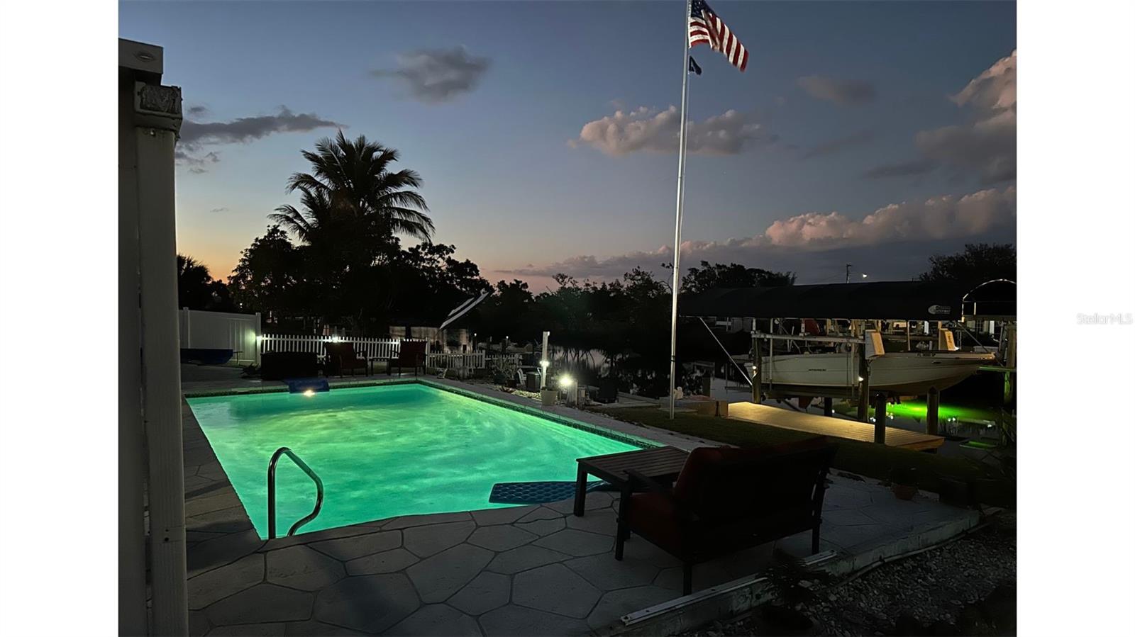 21184 EDGEWATER DR, PORT CHARLOTTE, FL, 33952